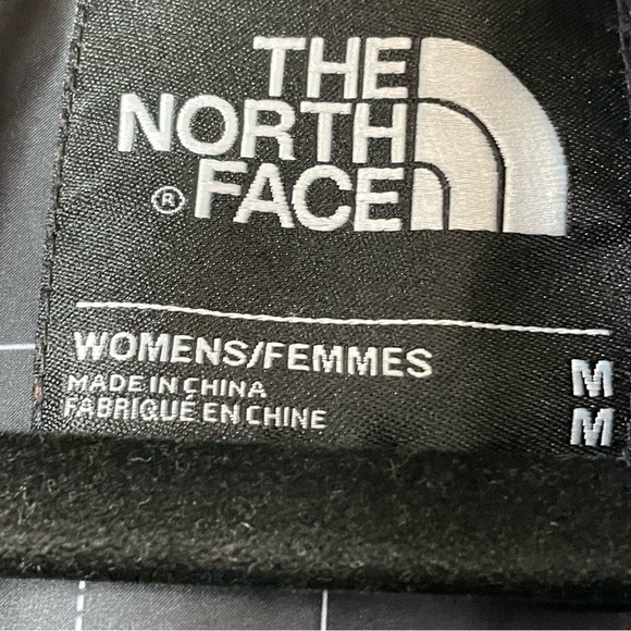 THE NORTH FACE DRYVENT LADIES RAIN/WINDBREAKER JACKET Grey Colour SizeMedium - Picture 10 of 16